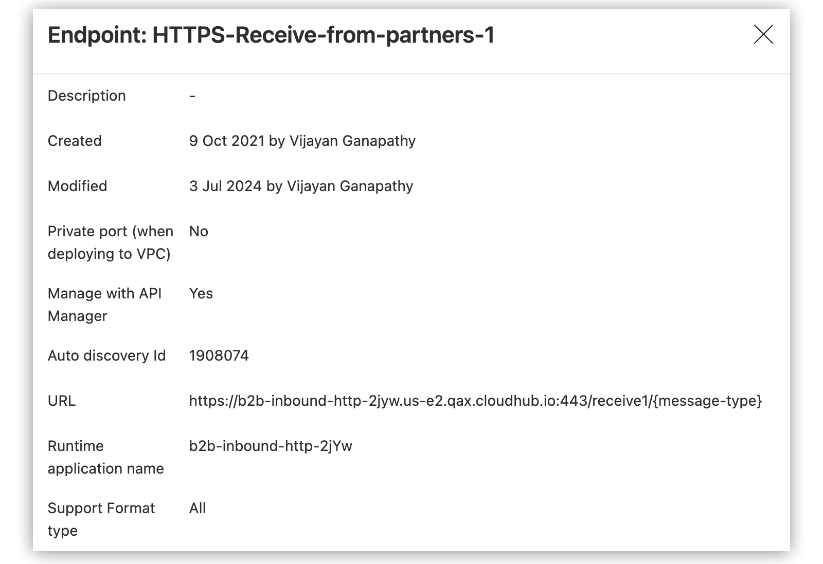 ランタイムアプリケーション名と外部 URL の例